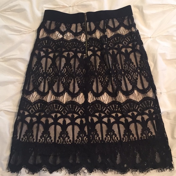 Small Xhilaration skirt - Picture 3 of 6